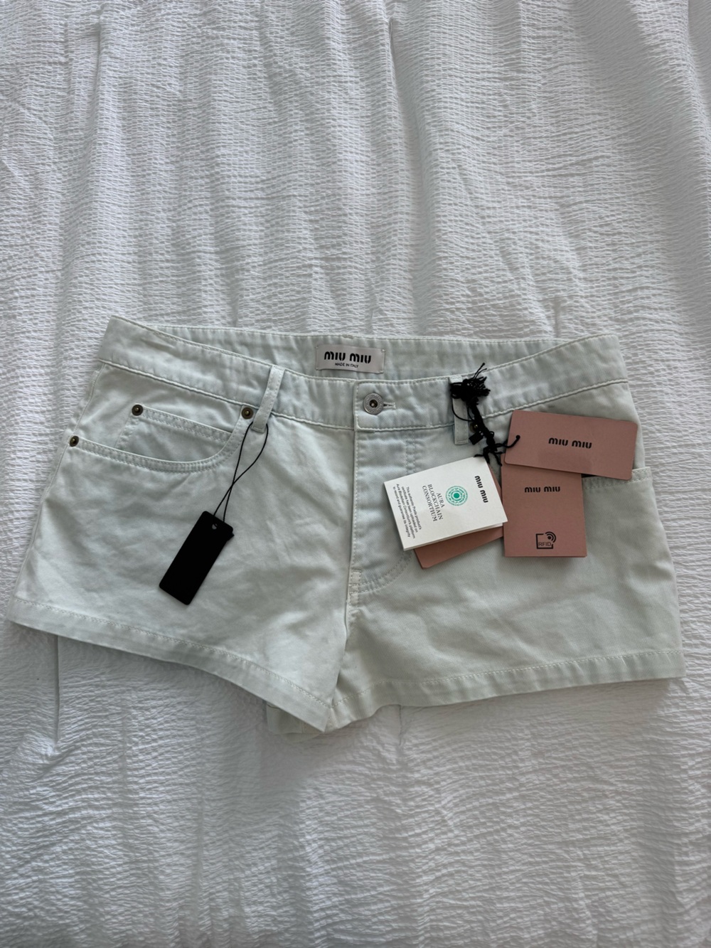 Miu Miu Cream Denim Shorts with Embroidered Back Pocket - Picture 2 of 2